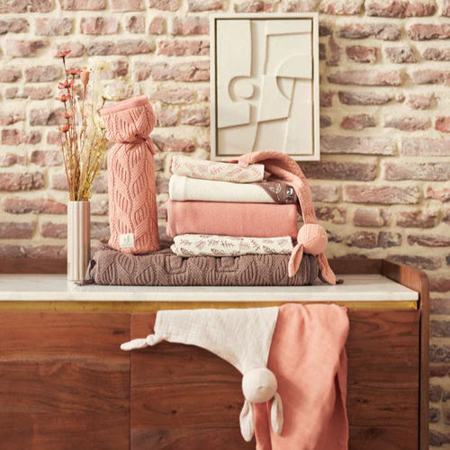 Speendoekje bunny ears in de kleur Nougat - zacht en knuffelbaar voor baby's