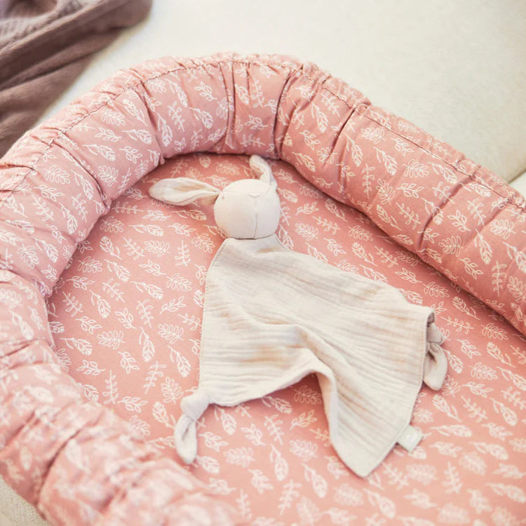 Speendoekje bunny ears in de kleur Nougat - zacht en knuffelbaar voor baby's